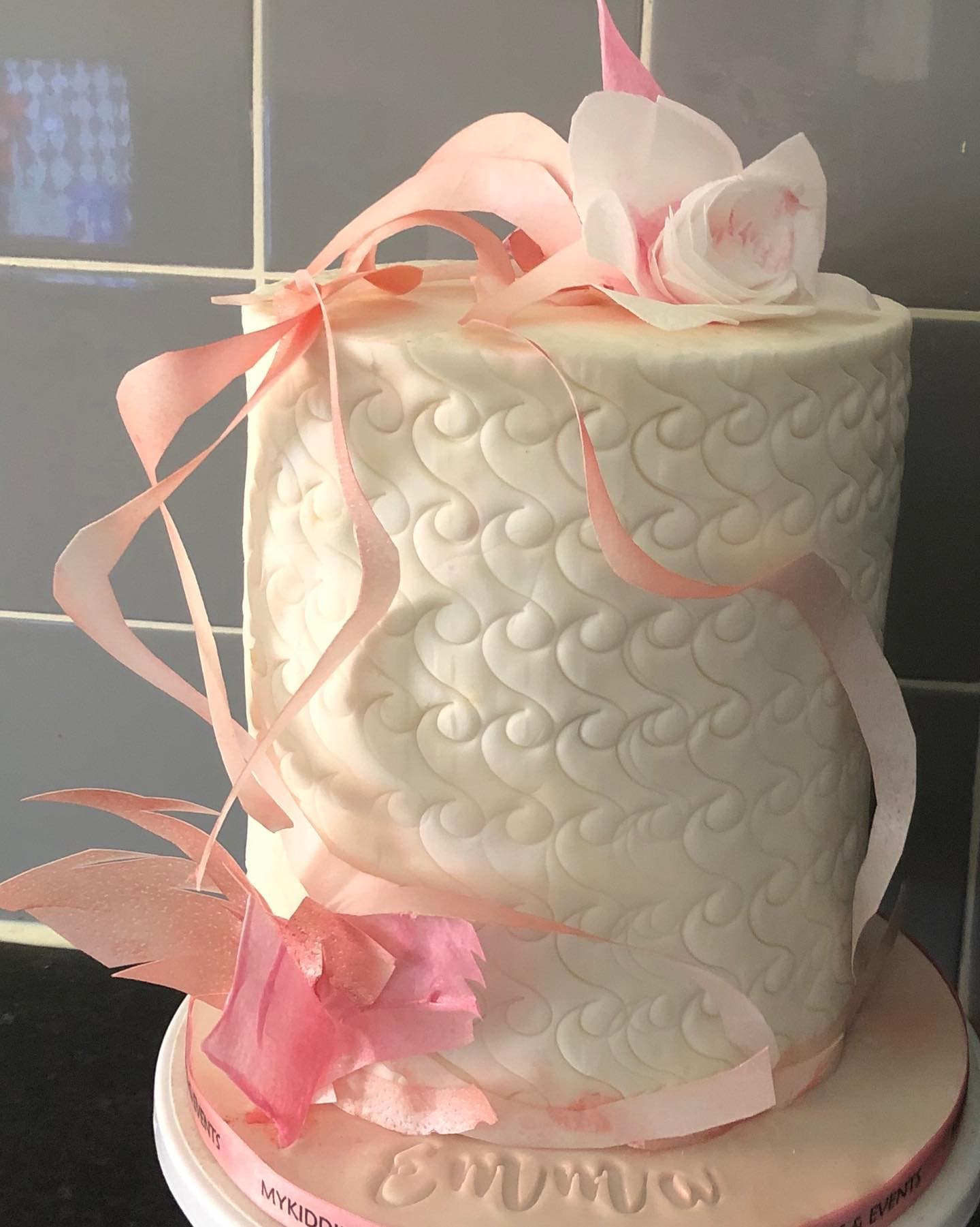 Buttercream cake with ribbon